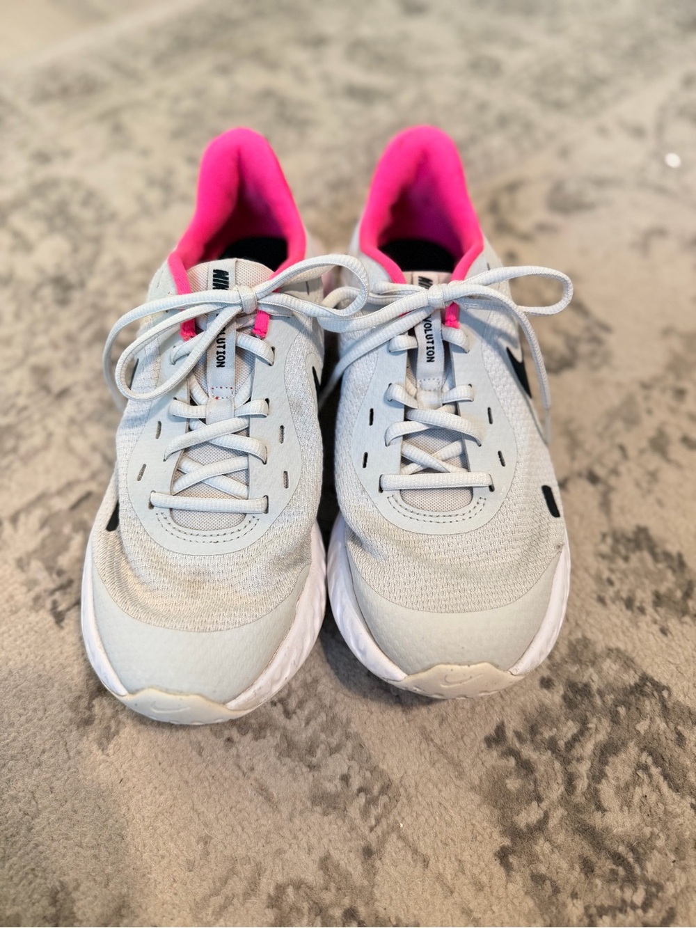 Nike Kids Light Gray Running Sneakers with Pink Lining